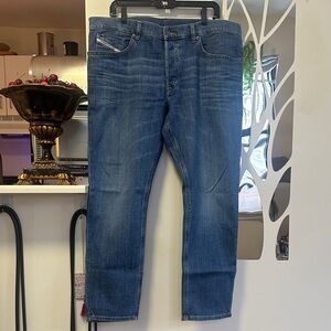 Diesel Men's Classic Indigo Straight Jeans (Nw/outT)